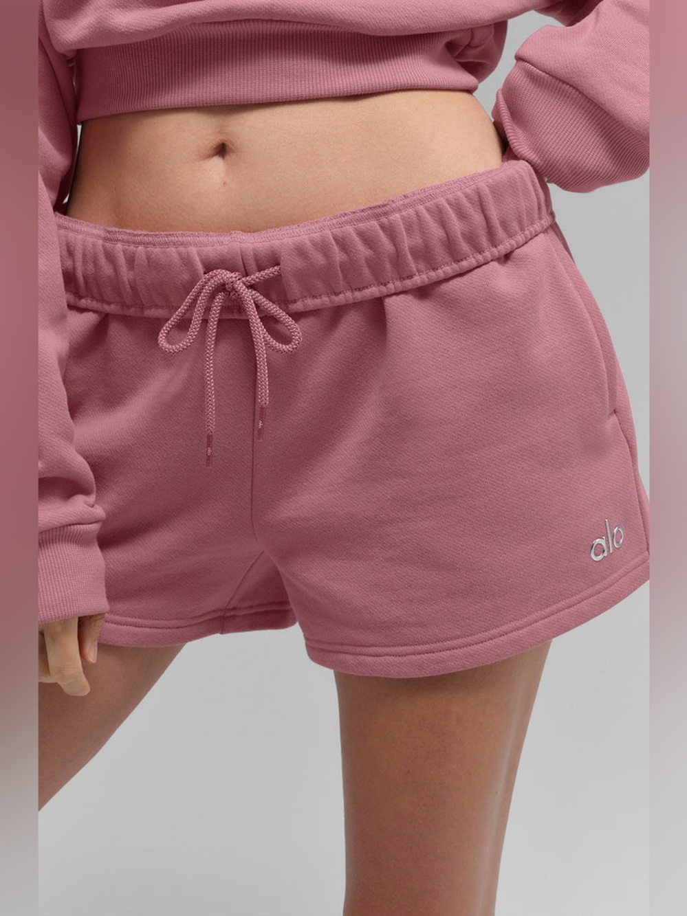 ALO YOGA | ✨NEW✨ Accolade Short in Pink Wild Rose - Picture 5 of 7